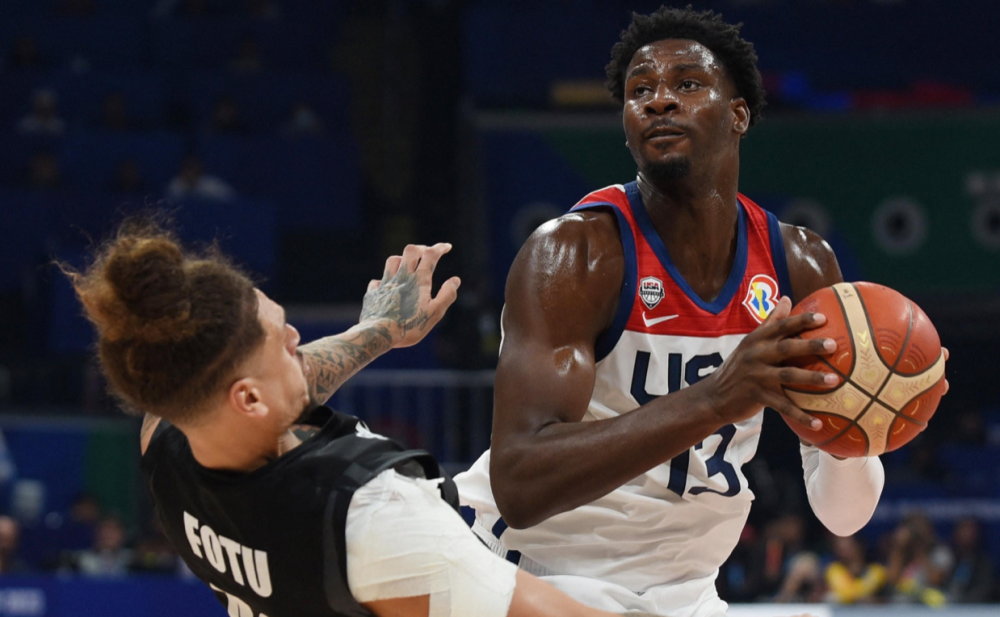 Kaiyun Sports包含篮球赛场再起风云：北城赤兔队险胜关东火箭队，赛场气氛火爆防守强度拉满的词条